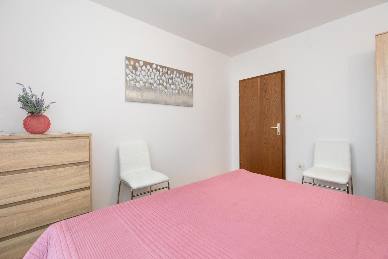 Apartment Drago *Cosy & Close To The Beach! Krk Town Zewnętrze zdjęcie