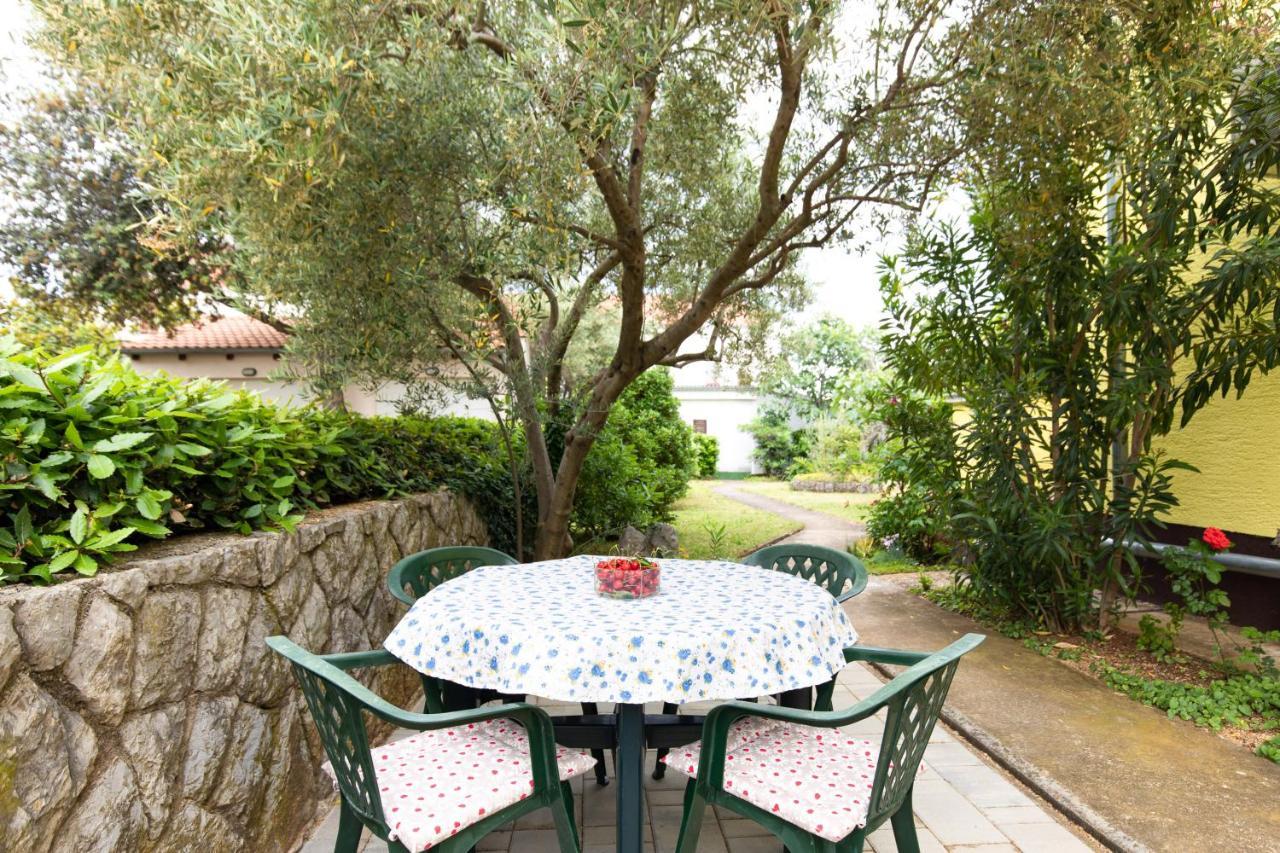 Apartment Drago *Cosy & Close To The Beach! Krk Town Zewnętrze zdjęcie